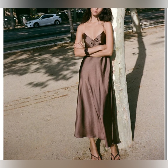 Zara GATHERED SATIN MIDI DRESS - Picture 2 of 5